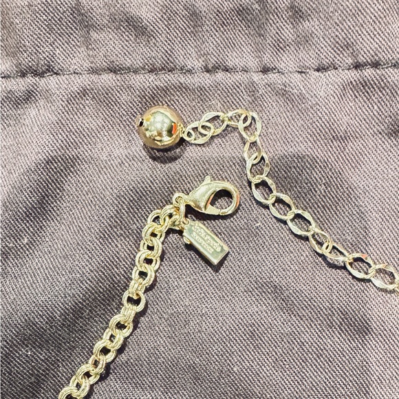 Kate Spade white statement necklace. - Picture 3 of 3